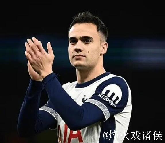 记者:雷吉隆即将加盟迈阿密国际 记者:雷吉隆即将加盟迈阿密国际